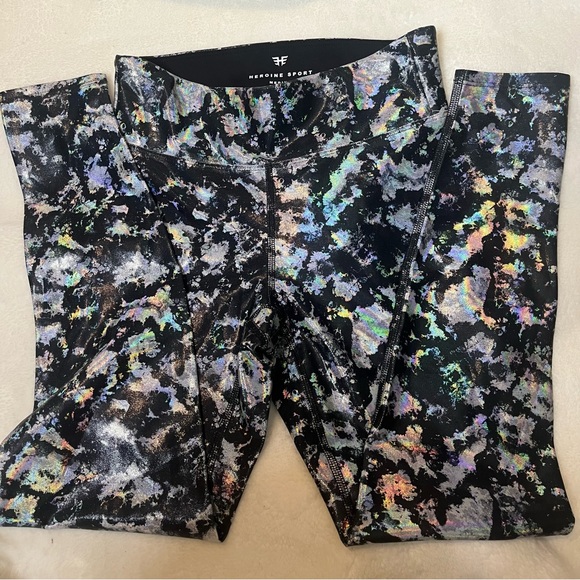 High Waist Leggings
HEROINE SPORT - Picture 3 of 7